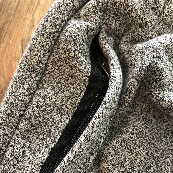 Essentials sweatpants - Picture 2 of 3